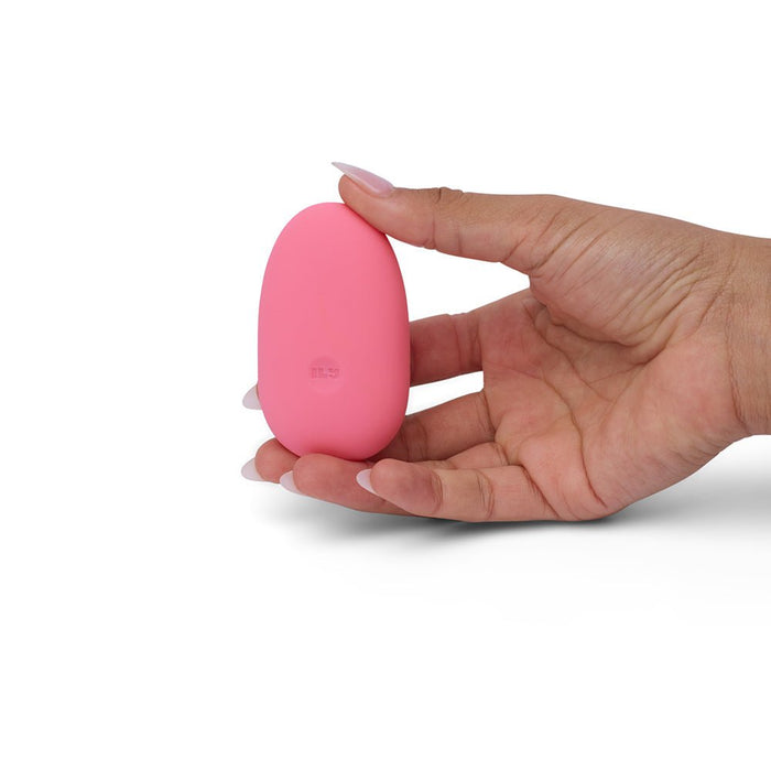 ILY by Je Joue The Pebble Squishy Pebble Shaped Bullet - SexToy.com